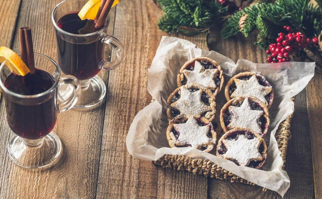 Route Catering's Mulled Wine/Cider & Filo Mince Pie Delivery from £10 pp